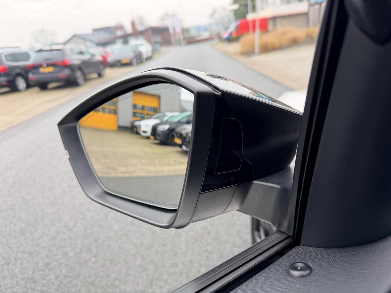 Skoda Kamiq 1.0 TSI DSG 81kW MONTE CARLO PanooACC