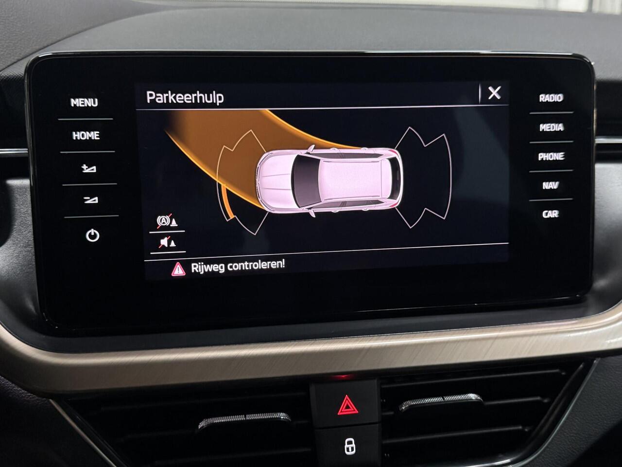 Skoda Kamiq 1.0 TSI Business Edition LEER STOELVERW. CARPLAY CLIMA 2X-PDC