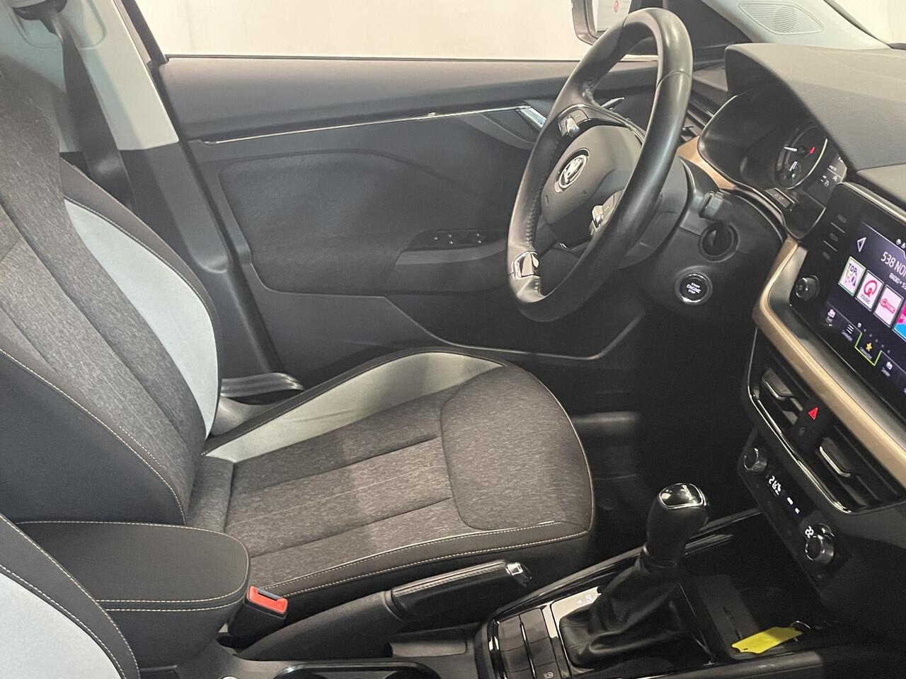 Skoda Kamiq 1.0 TSI 110pk DSG Style Apple Carplay/Android Auto Climate Control Elektrisch bedienbare kofferbak Dab Extra Getint Glas