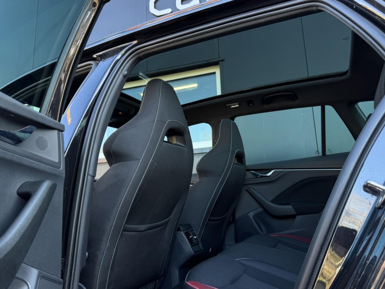 Skoda Kamiq 1.0TSI Aut. Monte Carlo/Elek thaak/Verw stoelen/ACC/Elek kofferk