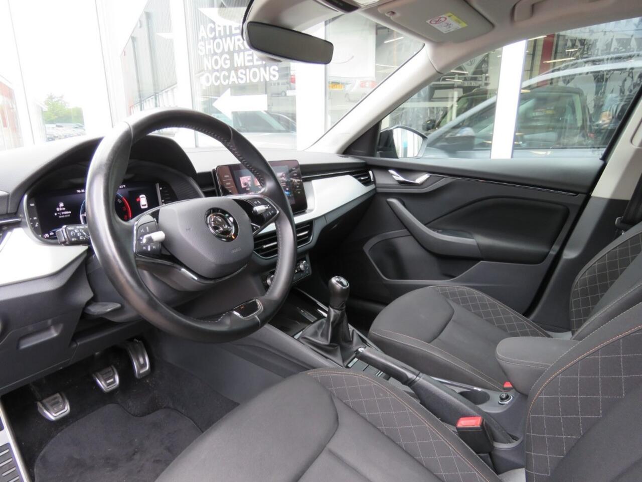 Skoda Kamiq 1.0 TSI 110pk SPORT BNS / Camera / Stoelverw / Led / 18 Inch / Clima / BOVAG garantie