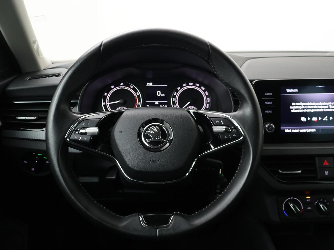 Skoda Kamiq 1.0 TSI Ambition | 110 PK | Airco | Cruisecontrol | Trekhaak | Multifunctioneel stuurwiel