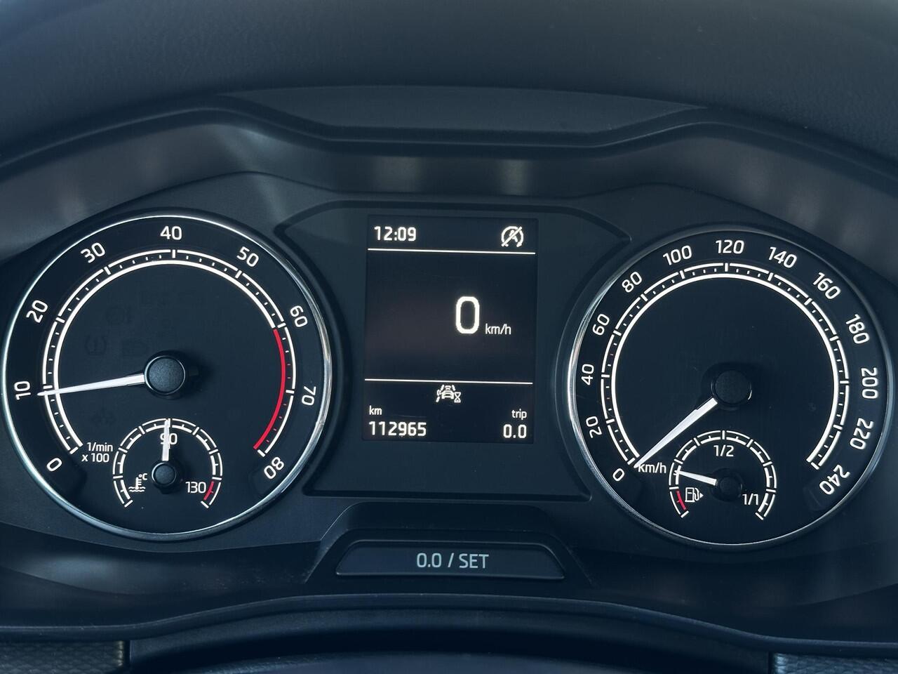 Skoda Kamiq 1.0 TSI Ambition | Trekhaak | PDC achter |