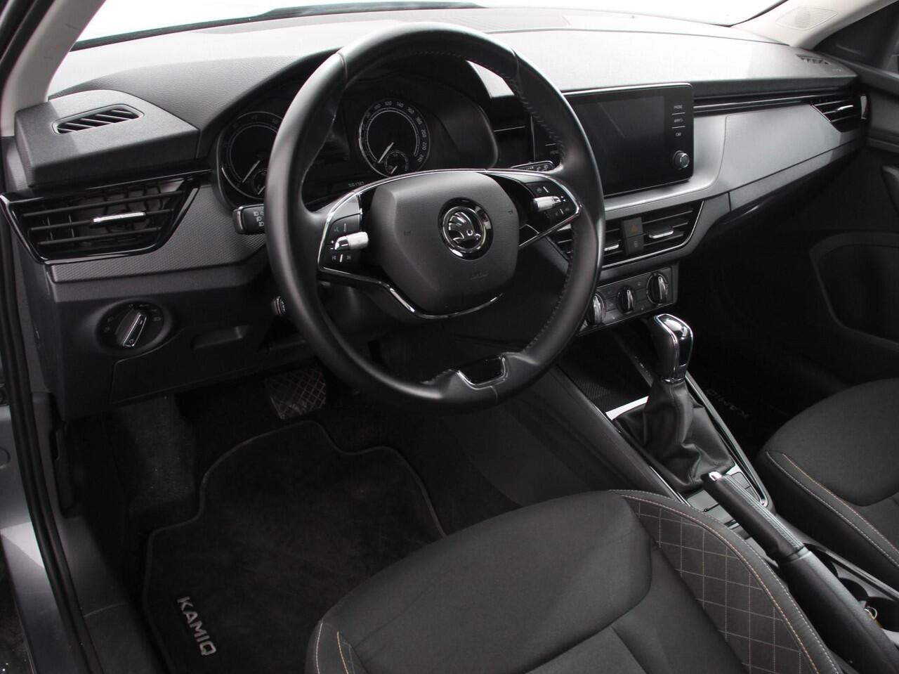 Skoda Kamiq 1.0 TSI Automaat Ambition Navigatie Apple Carplay / Android Auto Adaptive Cruise Control Lane Assist Parkeersensoren Achter DAB