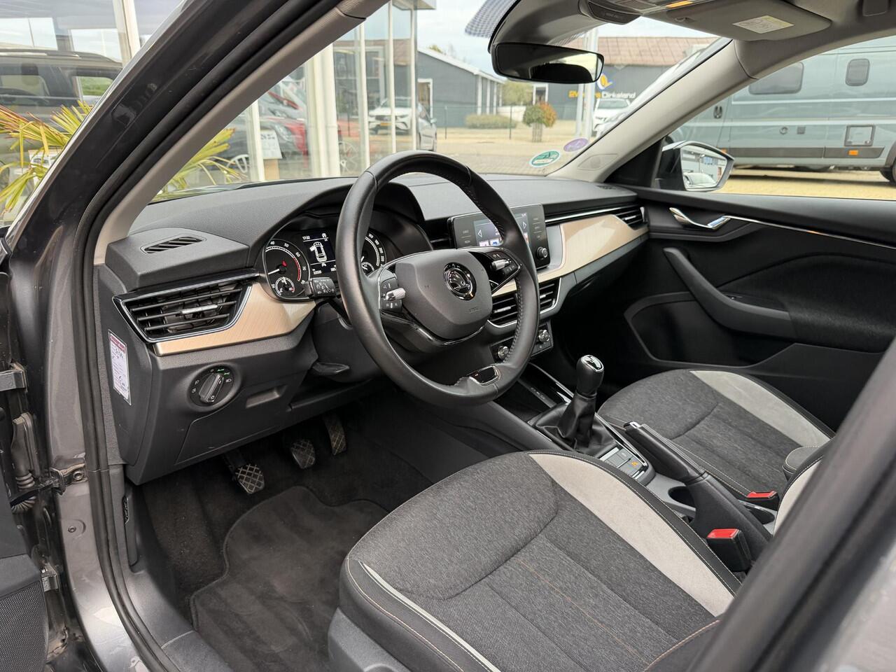 Skoda Kamiq 1.0 TSI Active CAMERA | CRUISE | KEYLESS | CARPLAY