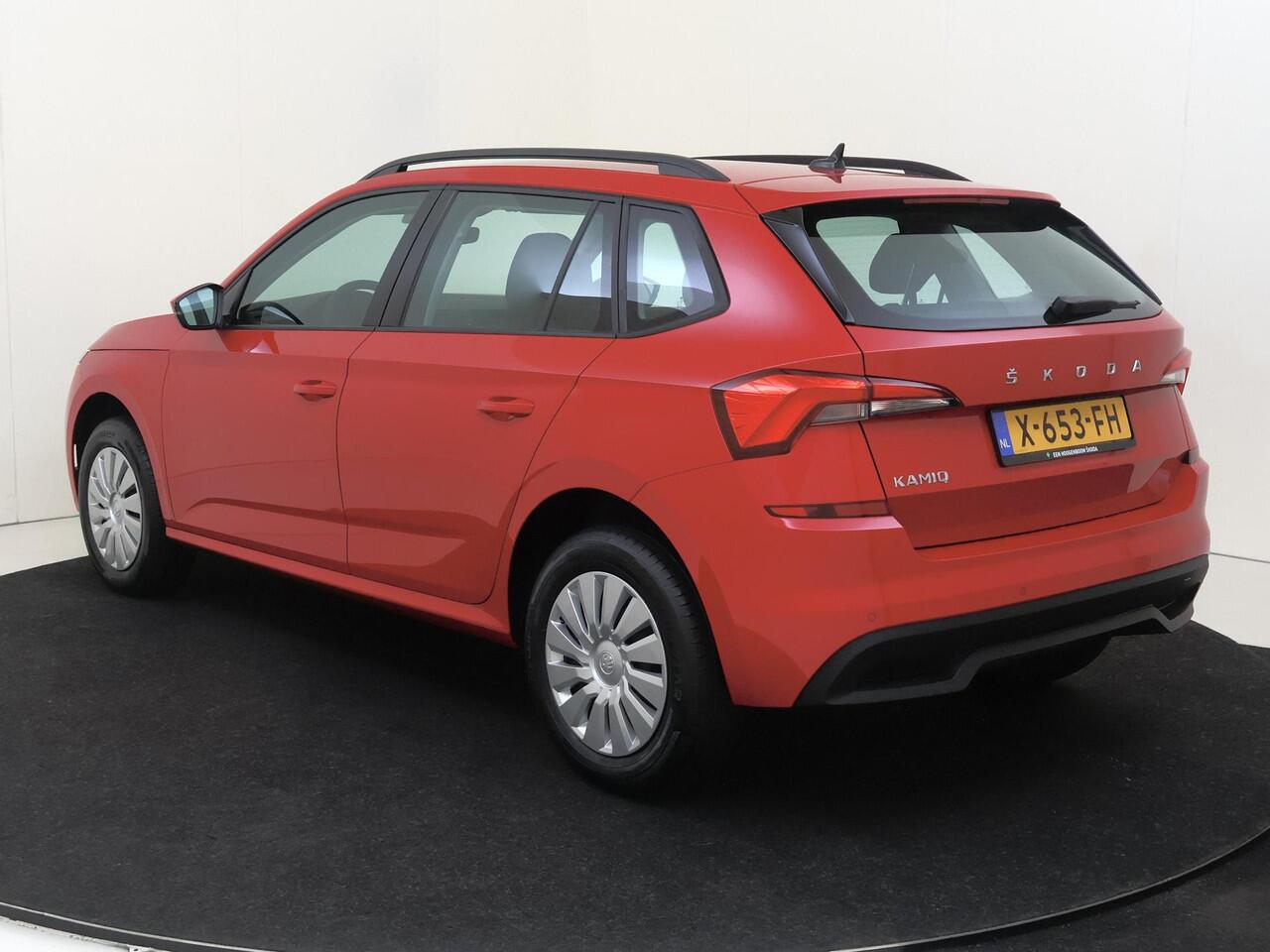 Skoda Kamiq 1.0 TSI Active | CarPlay | Airco | DAB radio | Parkeersensoren achter | Lane- en frontassist |