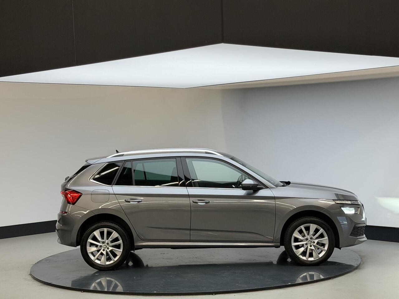 Skoda Kamiq 1.0 TSI Ambition 17'' lm velgen | All weather banden | Clima | Carplay | Parksensor achter | NL auto