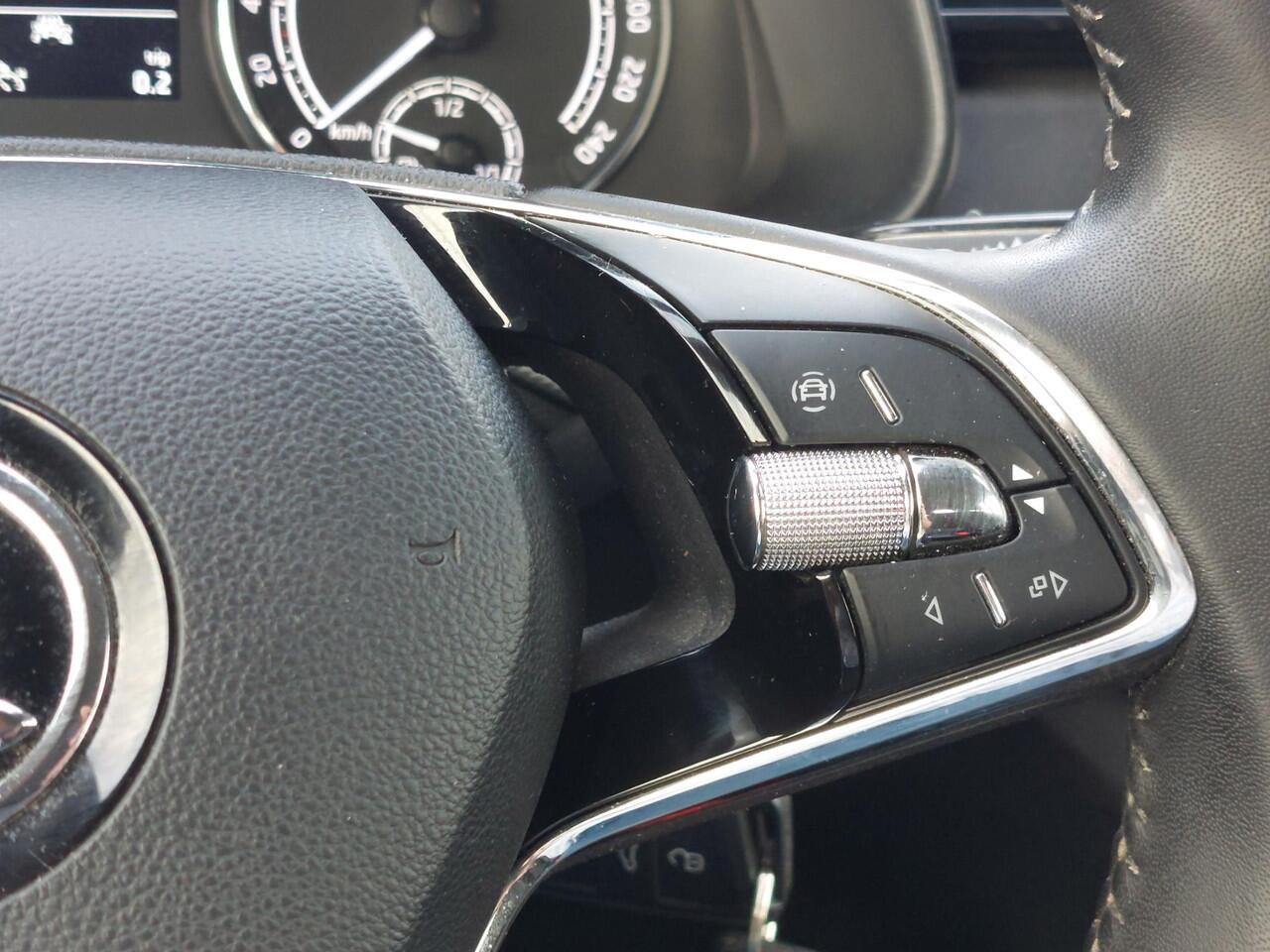 Skoda Kamiq 1.0 TSI Sport Business | TREKH | rijklaarprijs !!