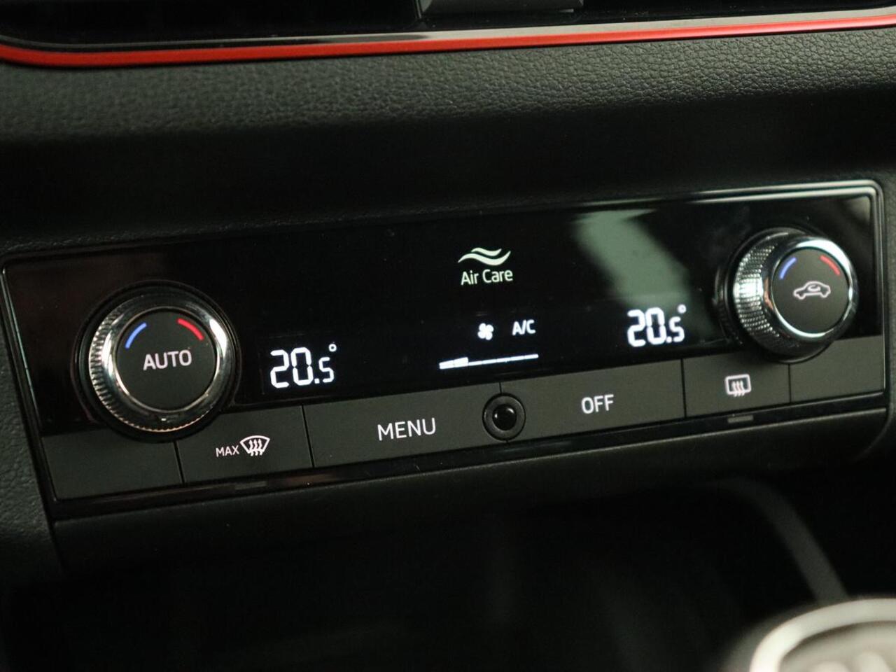 Skoda Kamiq 1.0 TSI Sport | Carplay | Climate control | Parkeerhulp | Cruise control | Full LED | DAB | Sportstoelen | Bluetooth | Sportstuur