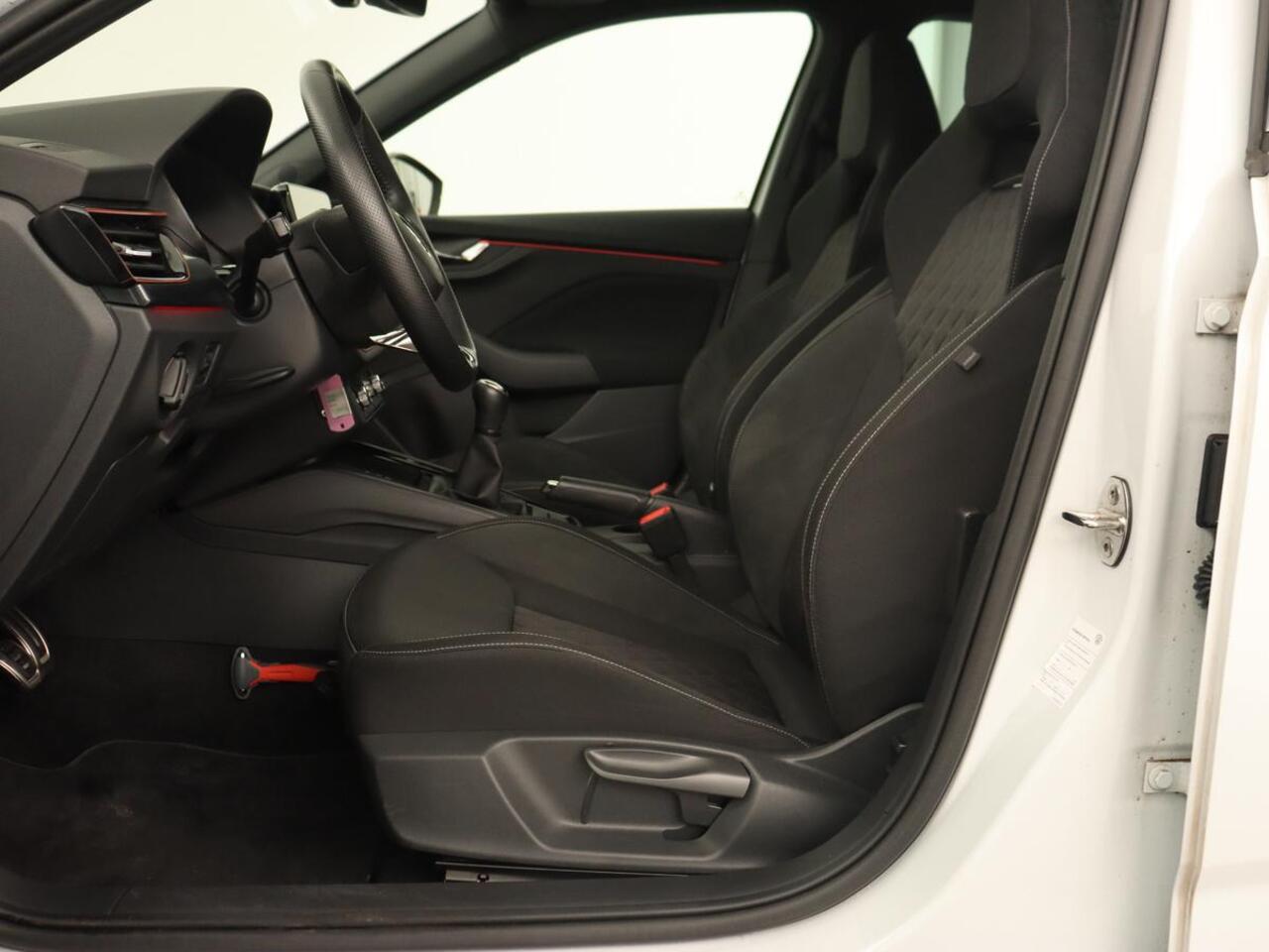 Skoda Kamiq 1.0 TSI Sport | Carplay | Climate control | Parkeerhulp | Cruise control | Full LED | DAB | Sportstoelen | Bluetooth | Sportstuur