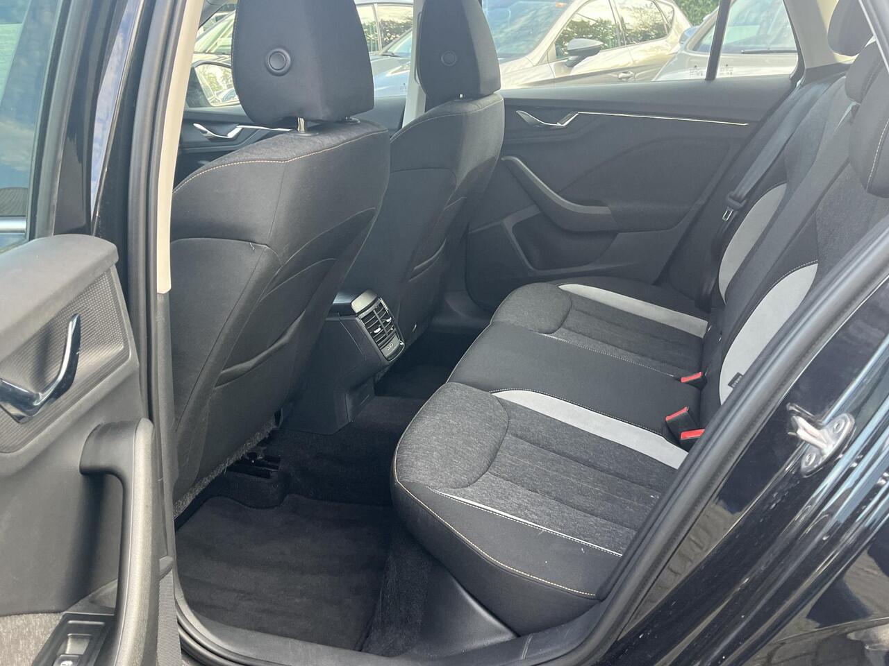 Skoda Kamiq 1.0 TSi DSG Style | 5 JAAR FABRIEKSGARANTIE! |