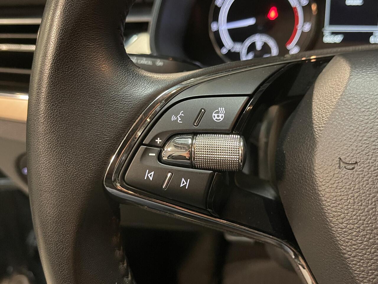 Skoda Kamiq 1.0 TSI Business Edition 16"/ Stoel + stuurverwarming/Keyless/Camera/Apple Carplay & Android Auto/PDC v+a/Climate