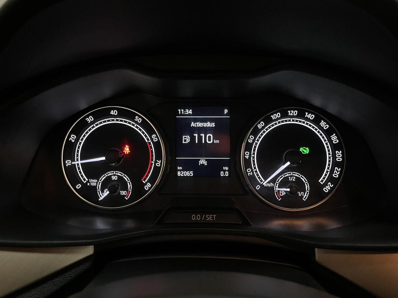 Skoda Kamiq 1.0 TSI Business Edition 16"/ Stoel + stuurverwarming/Keyless/Camera/Apple Carplay & Android Auto/PDC v+a/Climate