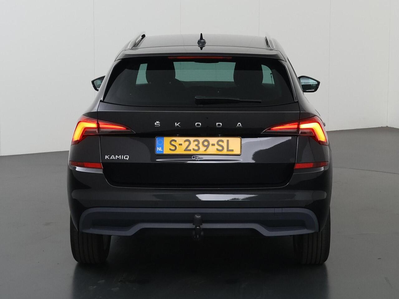 Skoda Kamiq 1.0 TSI Business Edition | Trekhaak | Parkeercamera | Keyless Go | Navigatie | Stoelverwarming | Climate Control | Cruise Control | Apple Carplay/Android Auto |