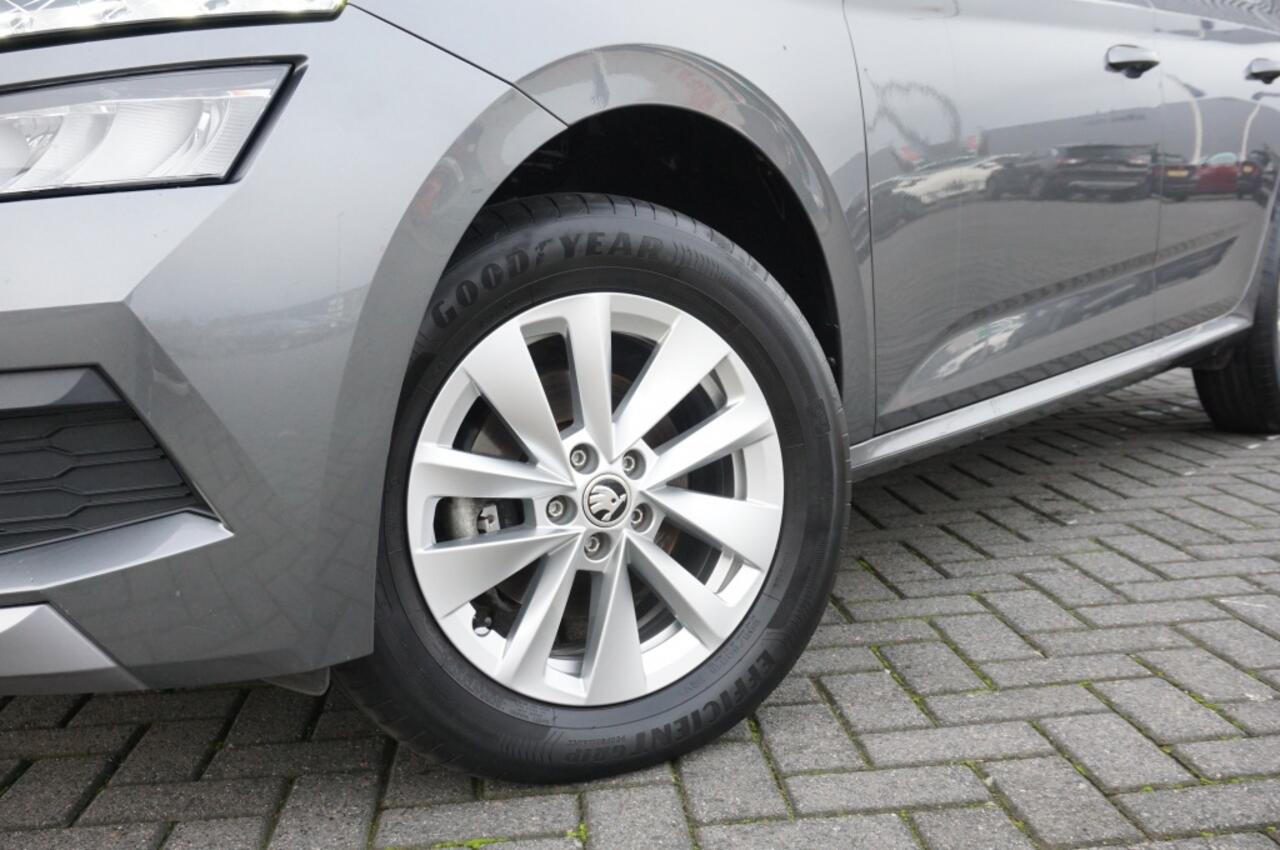 Skoda Kamiq 110 PK Ambition AUTOMAAT | AIRCO | PDC | NAVI BY APP