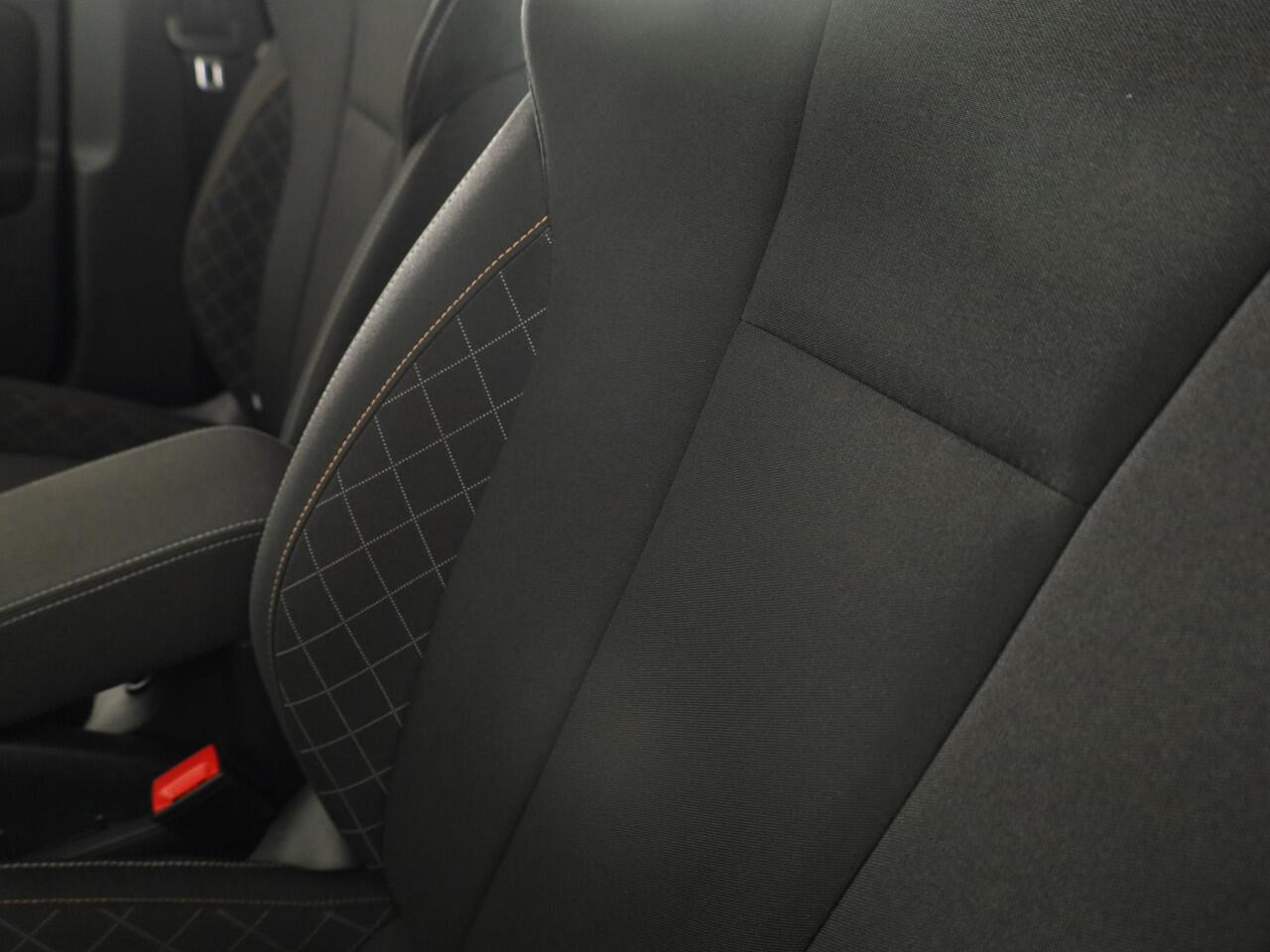 Skoda Kamiq 1.0 TSI Ambition 110 pk | Verlengde garantie | Navigatie via App | Cruise control | LED koplampen | Apple Carplay/Android Auto |