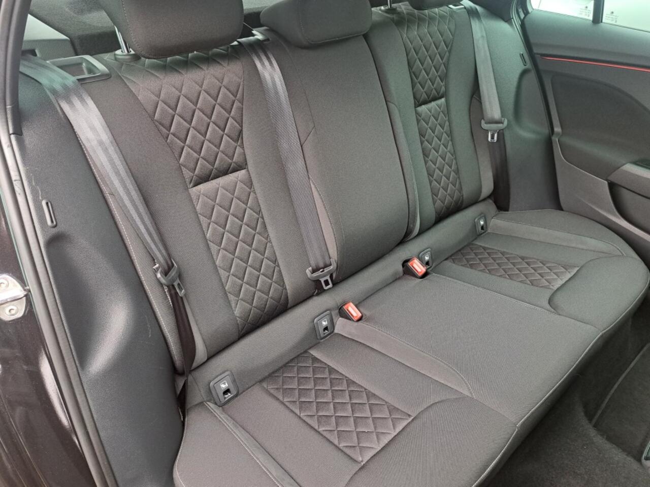 Skoda Kamiq 1.0 TSI 110 Pk Sport Business Clima Pdc 6 bak, Apple Carplay