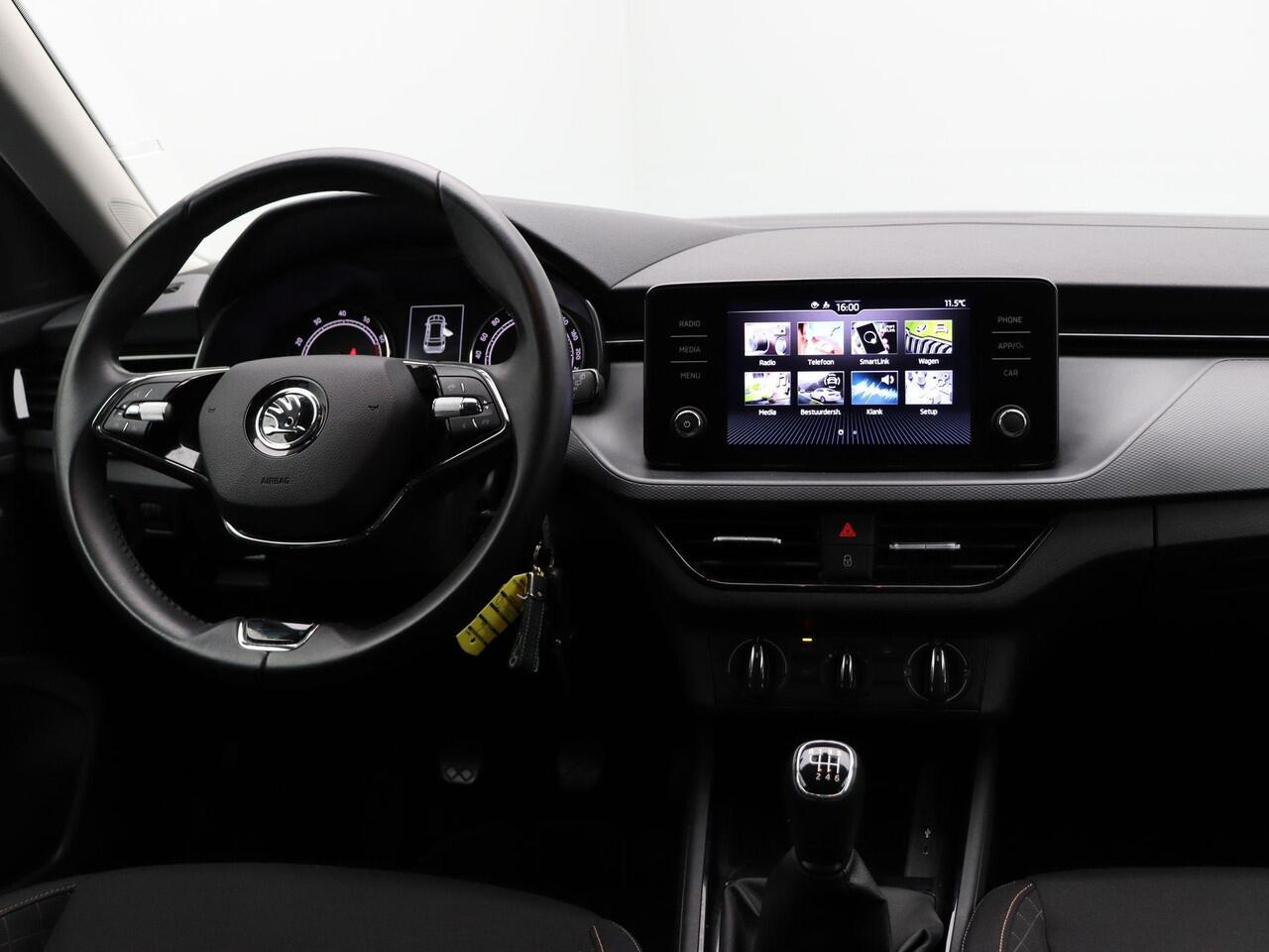 Skoda Kamiq 1.0 TSI 110pk Ambition | Apple Carplay & Android Auto | Lichtmetalen velgen | Parkeersensoren achter | Airconditioning |