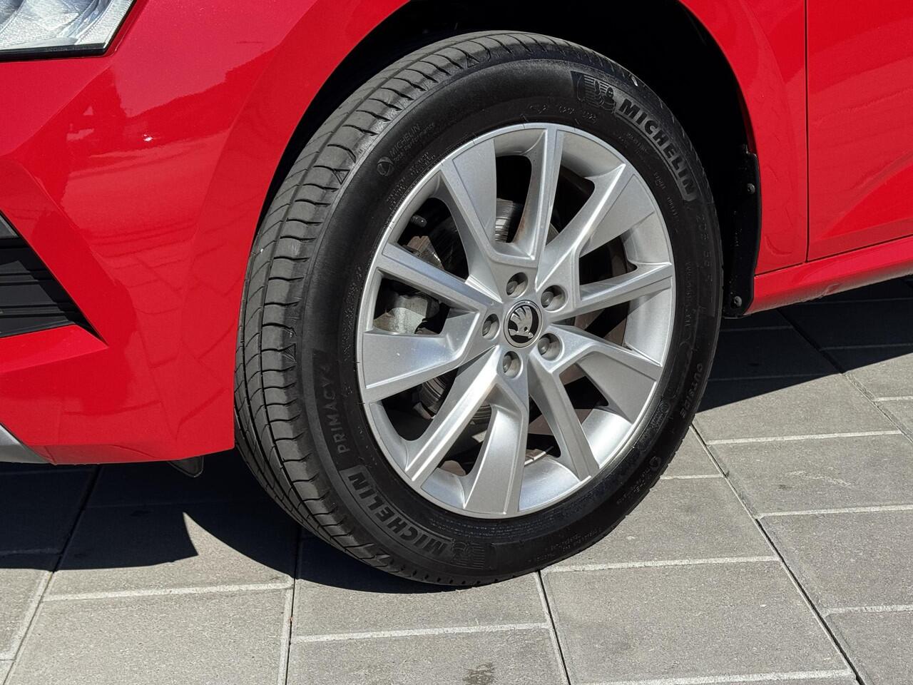 Skoda Kamiq 1.0 TSI Ambition Automaat |17LM | Camera | Virtual cockpit | ECC