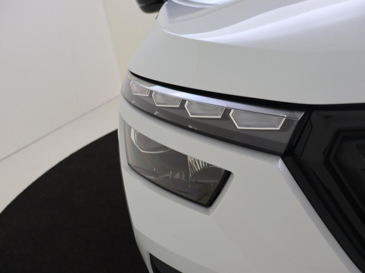 Skoda Kamiq 1.0 TSI Monte Carlo | Panoramadak | Keyless | LED verlichting | Stoelverwarming | Achteruitrijcamera | CarPlay | Lane- en frontassist |