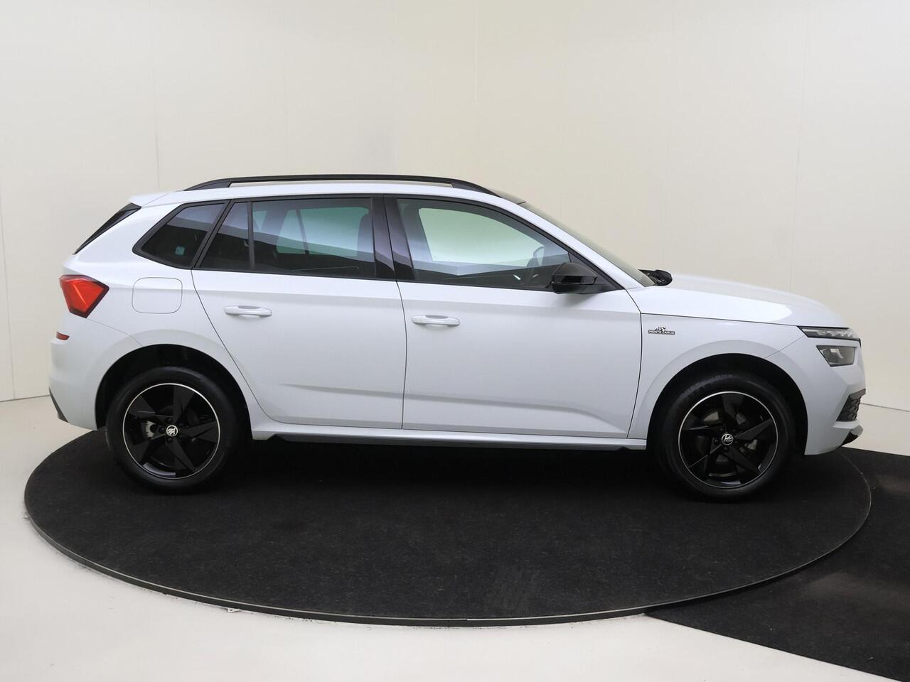 Skoda Kamiq 1.0 TSI Monte Carlo | Panoramadak | Keyless | LED verlichting | Stoelverwarming | Achteruitrijcamera | CarPlay | Lane- en frontassist |