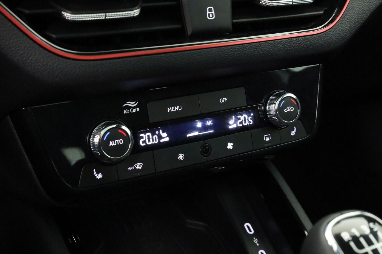 Skoda Kamiq Monte Carlo 1.0 TSI 85 kW / 115 pk | Panoramadak | Camera | Stoelverwarming | 18 inch | Keyless Entry | Elektrische Kofferklep | Draadloos Apple Carplay/Android Auto