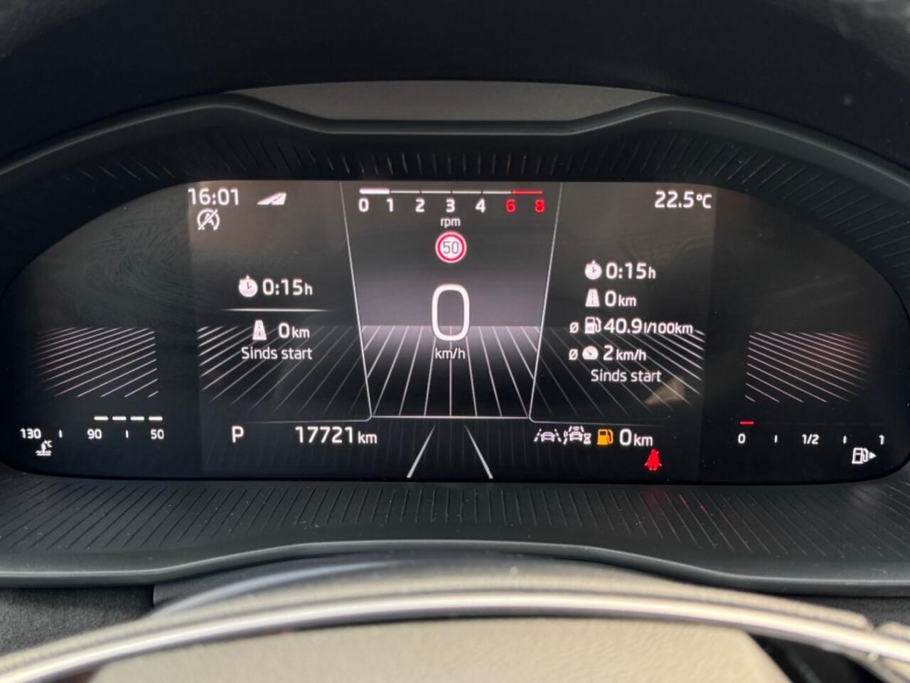 Skoda Kamiq 1.0 TSI DSG Nw model Design Edition - panoramadak - app connect