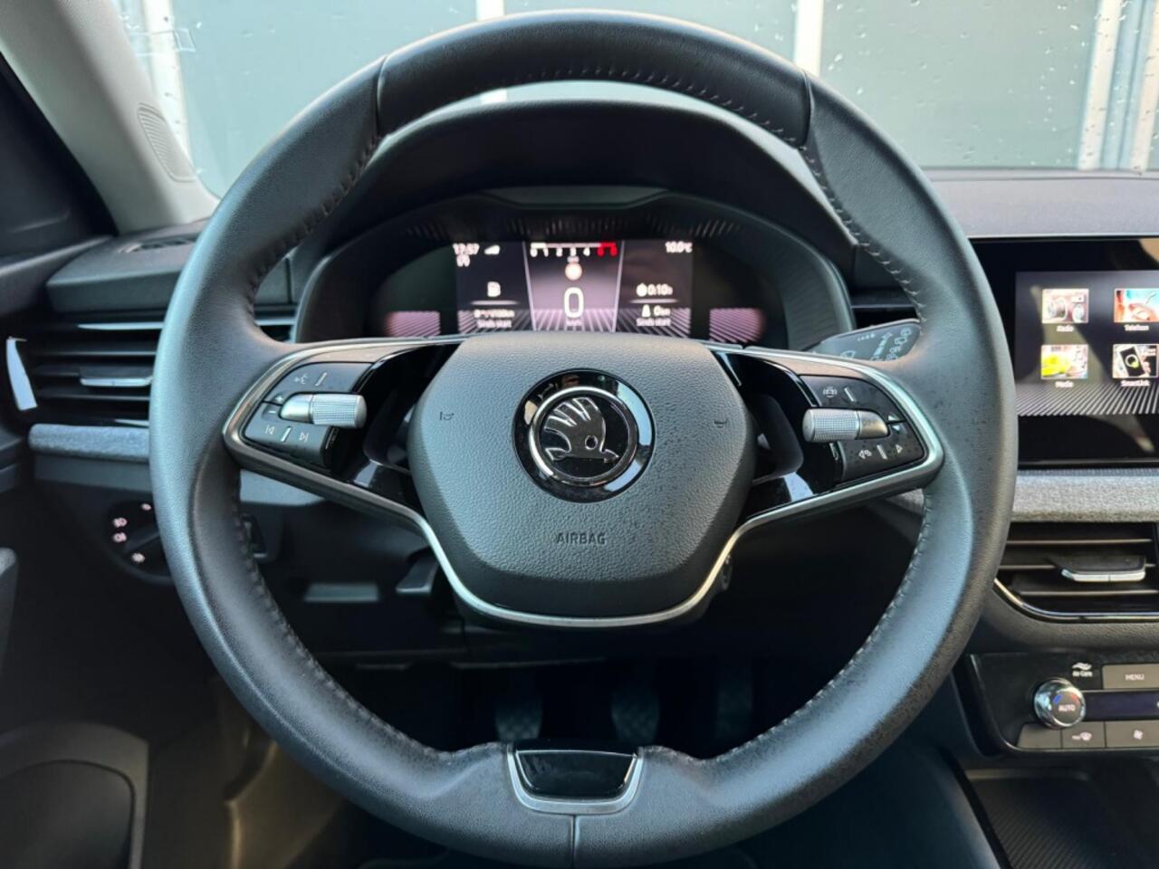 Skoda Kamiq 1.0 TSI 95pk Sportline | Camera | Climate | Carplay