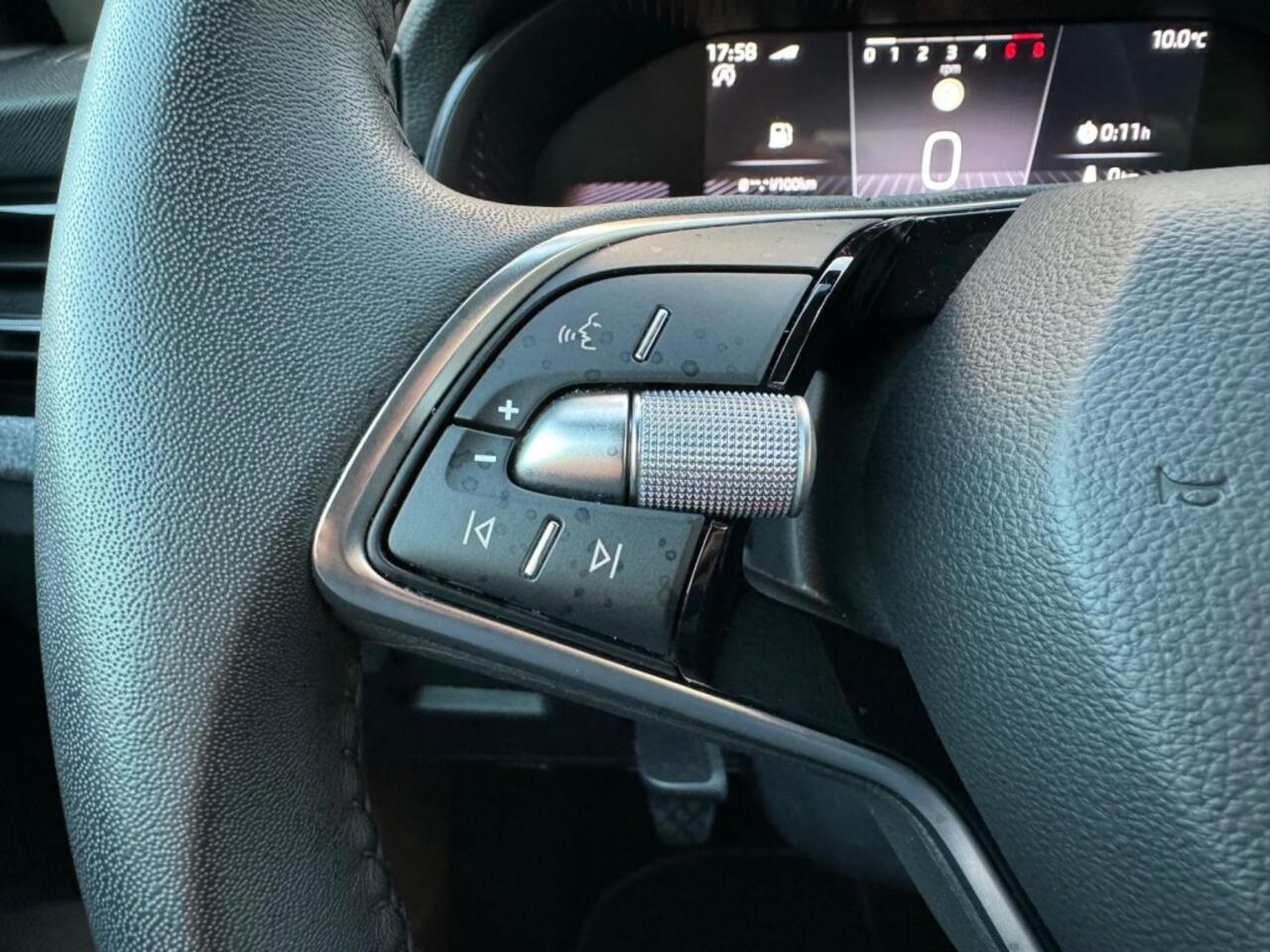 Skoda Kamiq 1.0 TSI 95pk Sportline | Camera | Climate | Carplay