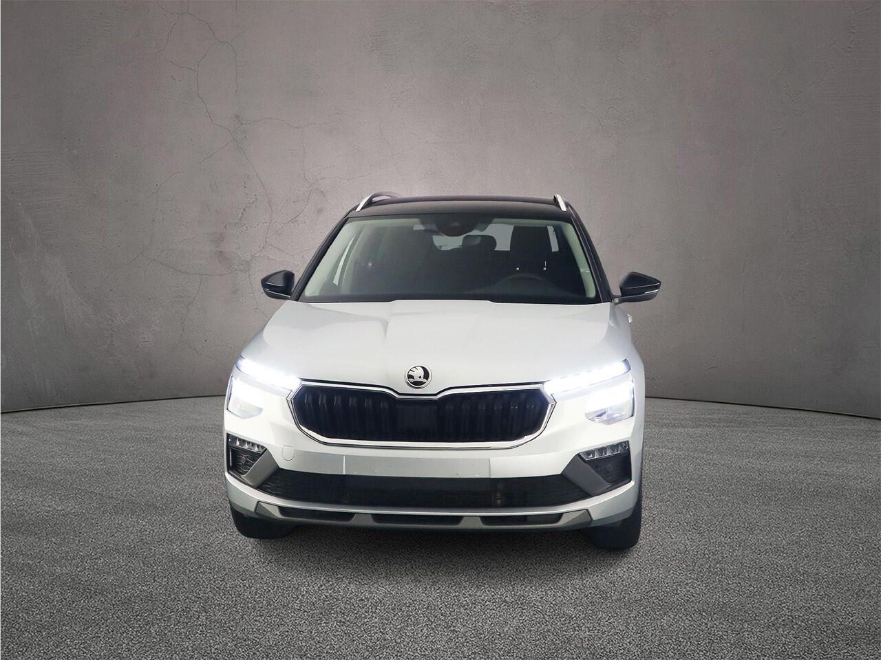 Skoda Kamiq Selection 1.0 TSI 115pk DSG Automaat Adaptive cruise control, Stuurwiel verwarmd, Achteruitrijcamera, App connect, LED koplampen, Parkeersensoren