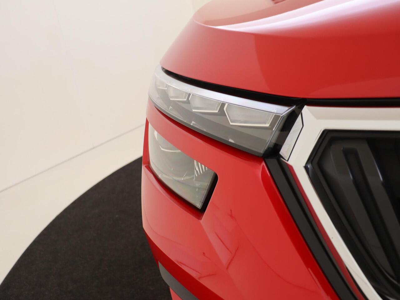 Skoda Kamiq 1.0 TSI Business Edition | Achteruitrijcamera | Parkeerassistent | Dodehoek detectie | Adaptieve cruise control | CarPlay | Stoelverwarming | Navigatie |