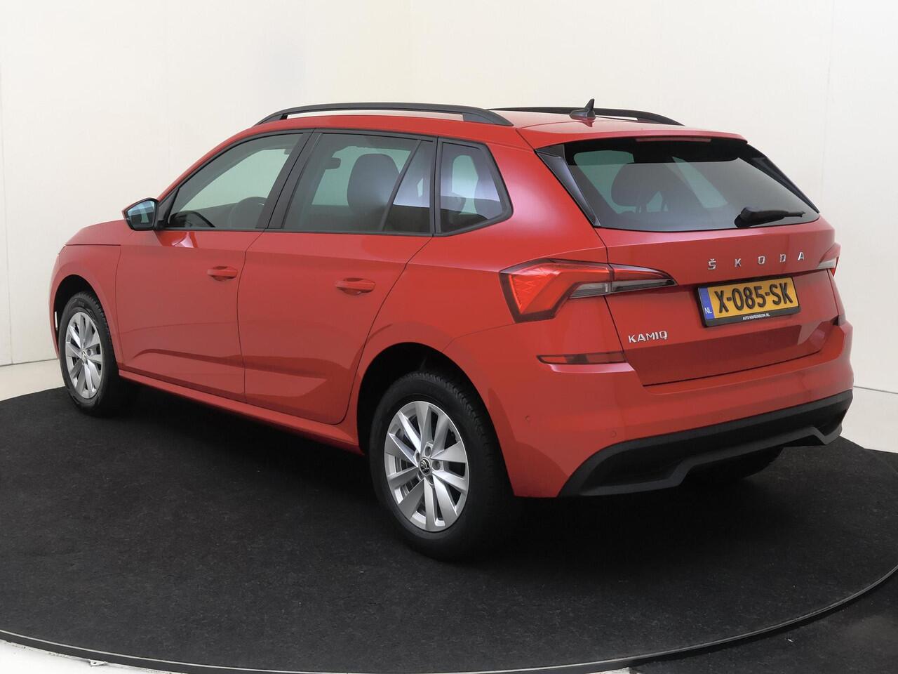 Skoda Kamiq 1.0 TSI Business Edition | Achteruitrijcamera | Parkeerassistent | Dodehoek detectie | Adaptieve cruise control | CarPlay | Stoelverwarming | Navigatie |