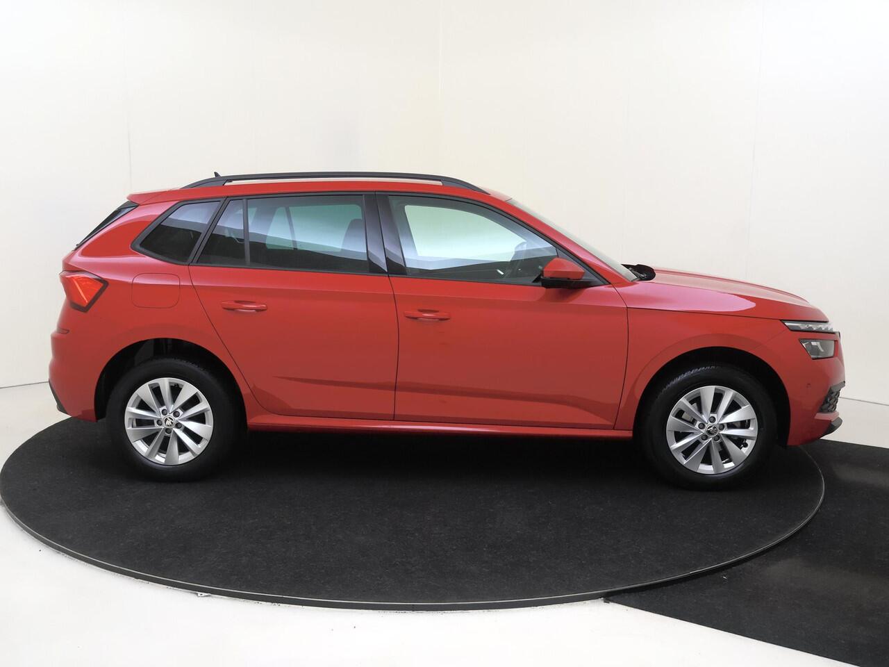 Skoda Kamiq 1.0 TSI Business Edition | Achteruitrijcamera | Parkeerassistent | Dodehoek detectie | Adaptieve cruise control | CarPlay | Stoelverwarming | Navigatie |