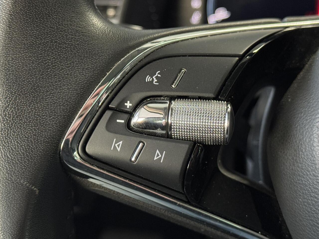 Skoda Kamiq 1.0 TSI Ambition | ¤ 1.000 INRUILPREMIE | Cruise | Clima | Camera | PDC achter | Carplay | LM velgen ( Vestiging - Vianen )