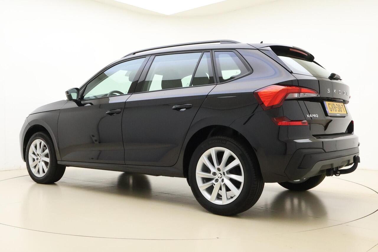 Skoda Kamiq 1.0 TSI Selection | Navigatie via Carplay | Climate control | Trekhaak | Draadloze telefoonlader | Lichtmetalen velgen | Weinig kilometers