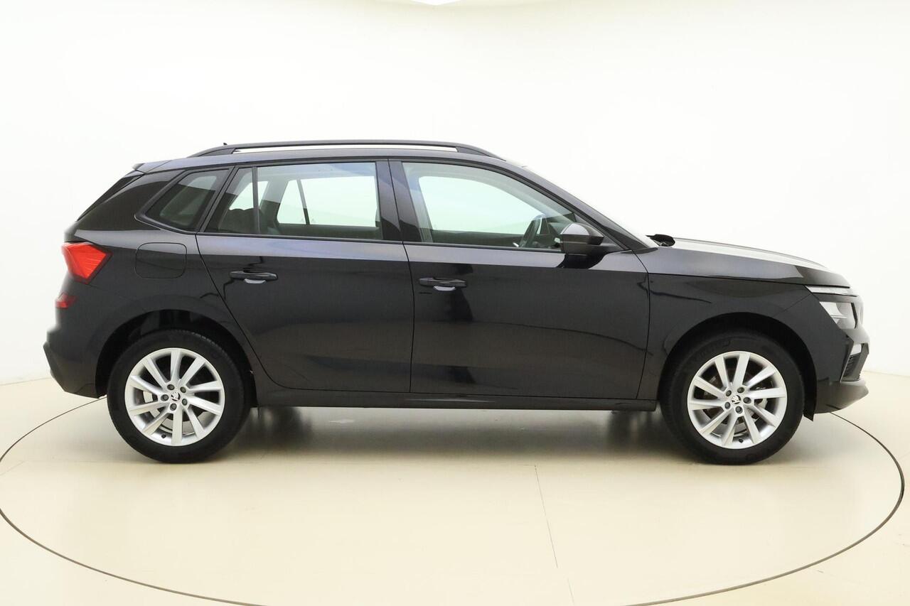 Skoda Kamiq 1.0 TSI Selection | Navigatie via Carplay | Climate control | Trekhaak | Draadloze telefoonlader | Lichtmetalen velgen | Weinig kilometers
