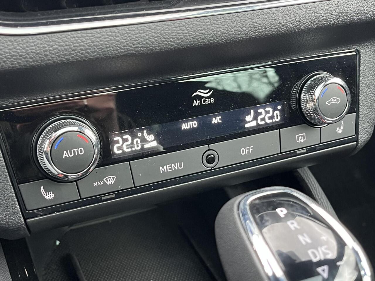 Skoda Kamiq 1.5 TSi DSG ACT Monte Carlo | PANORAMADAK | EL. TREKHAAK | STANDKACHEL|