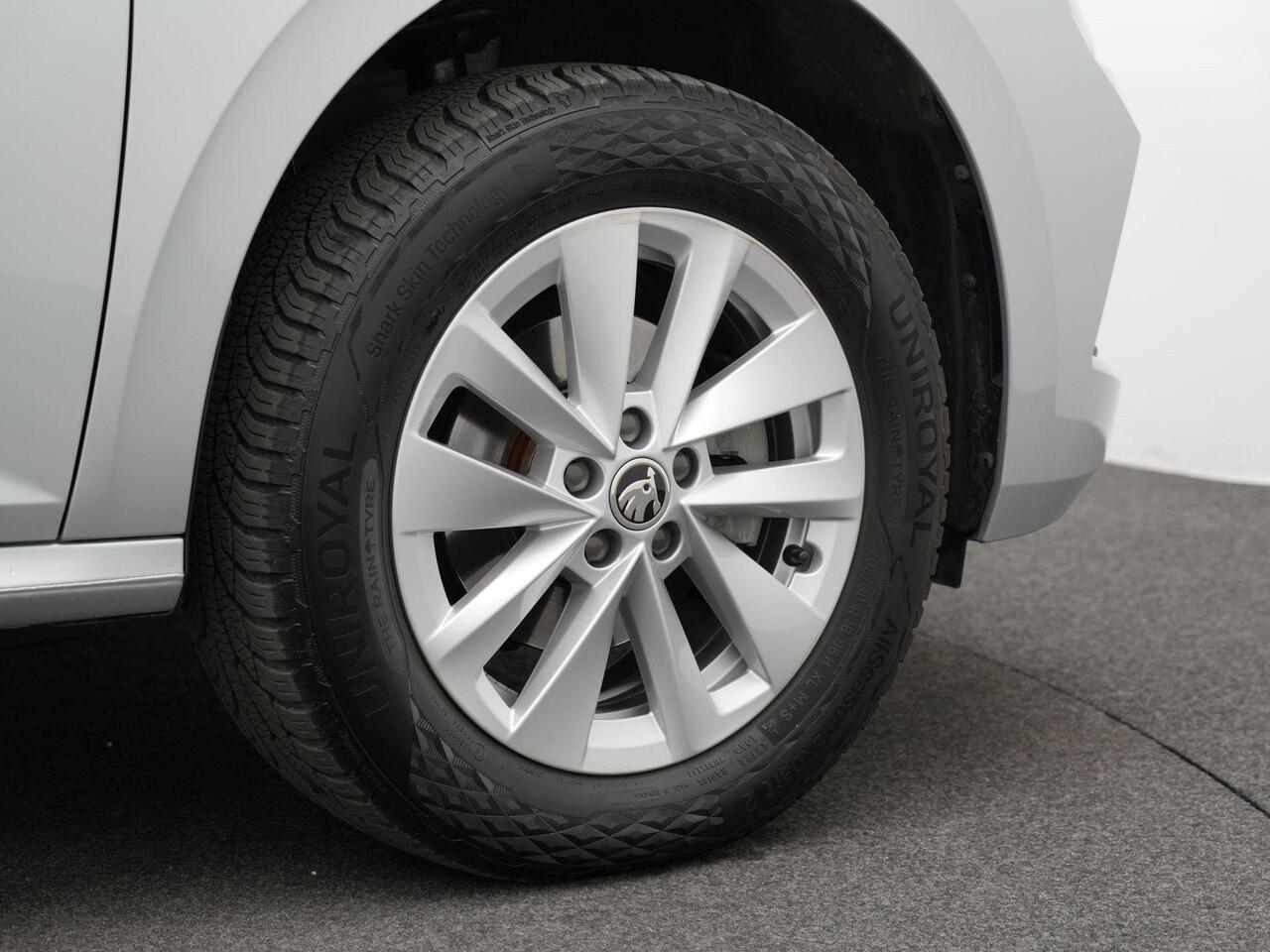 Skoda Kamiq 1.0 TSI 115 pk DSG Selection | Stuur-/stoelverwarming | Achteruitrijcamera | Carplay | Virtual Cockpit