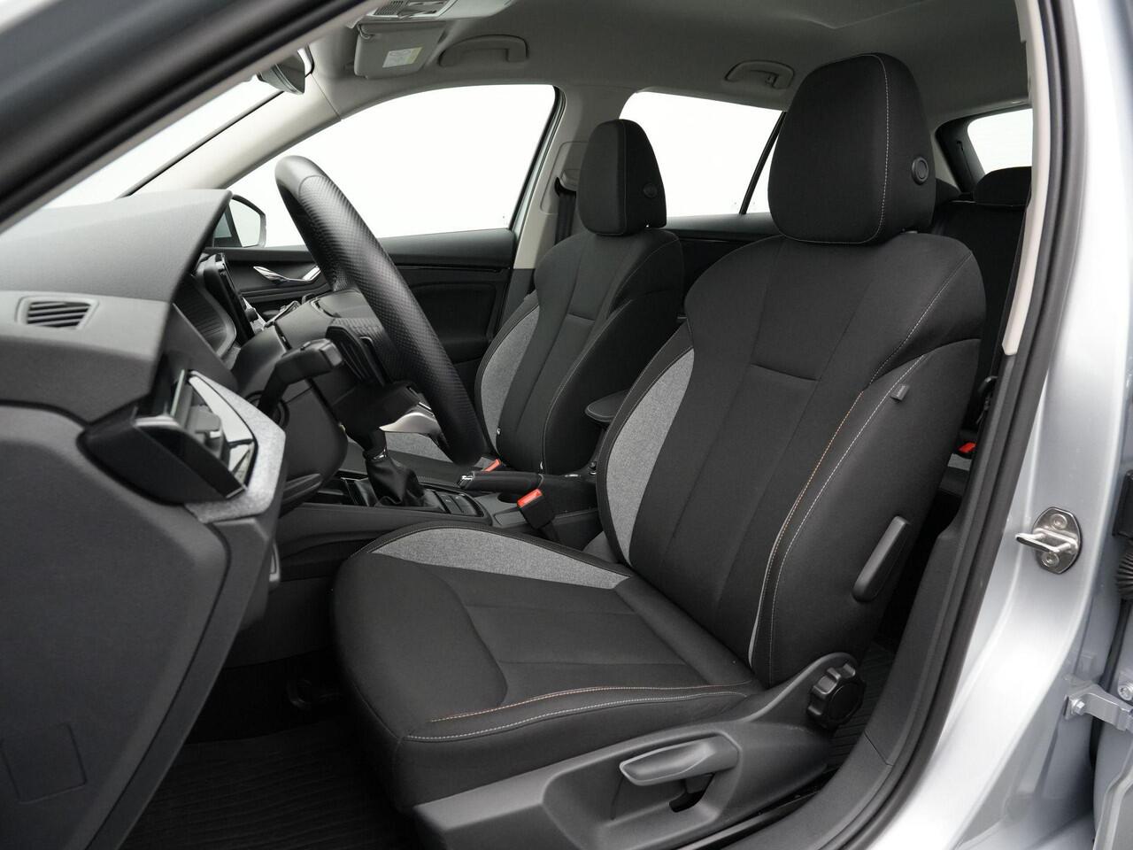 Skoda Kamiq 1.0 TSI 115 pk DSG Selection | Stuur-/stoelverwarming | Achteruitrijcamera | Carplay | Virtual Cockpit