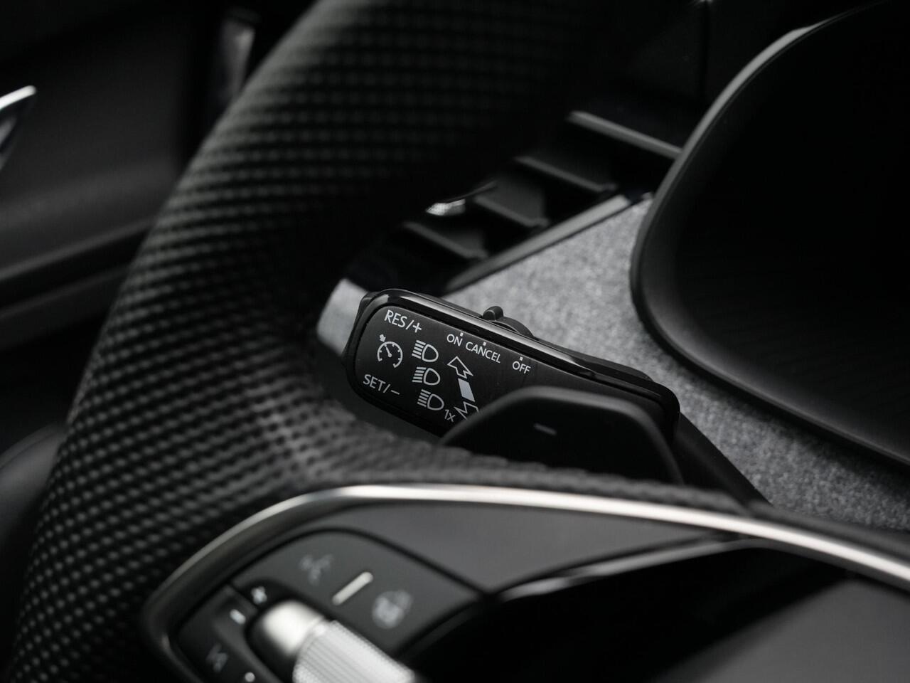 Skoda Kamiq 1.0 TSI 115 pk DSG Selection | Stuur-/stoelverwarming | Achteruitrijcamera | Carplay | Virtual Cockpit