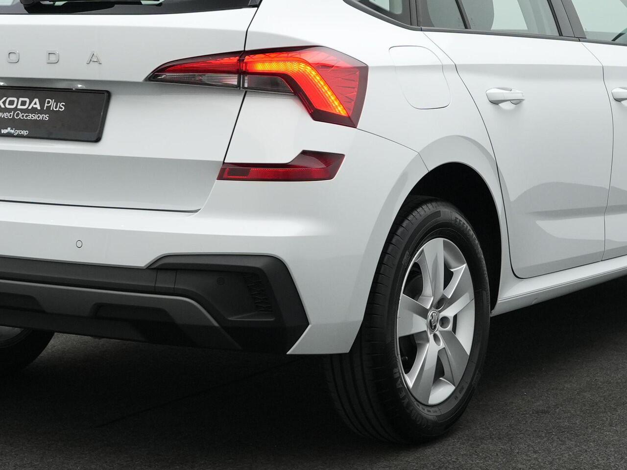 Skoda Kamiq 1.0 TSI 115 pk Selection | Parkeersensoren achter | Carplay | Virtual Cockpit | Sportonderstel