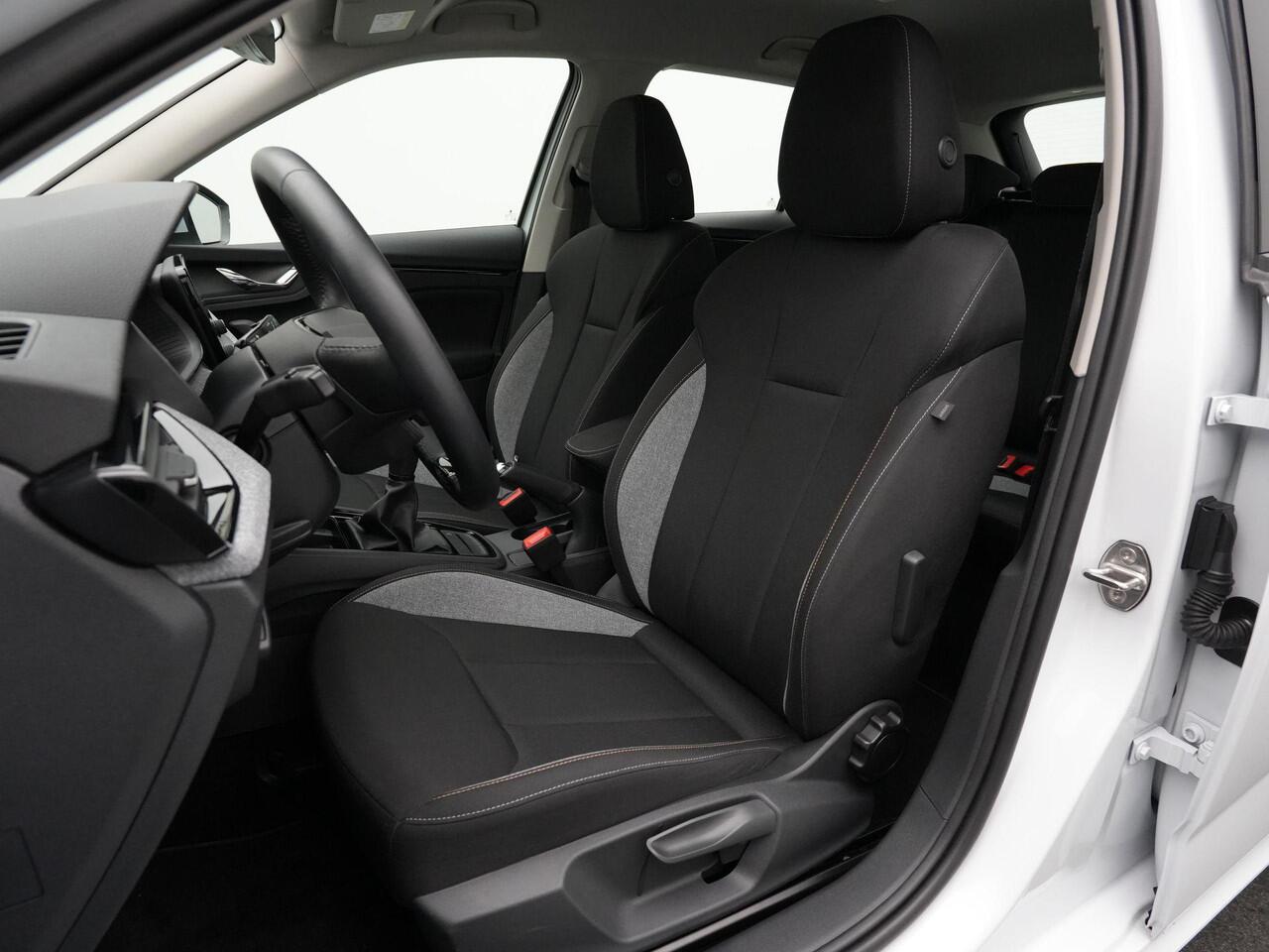 Skoda Kamiq 1.0 TSI 115 pk Selection | Parkeersensoren achter | Carplay | Virtual Cockpit | Sportonderstel