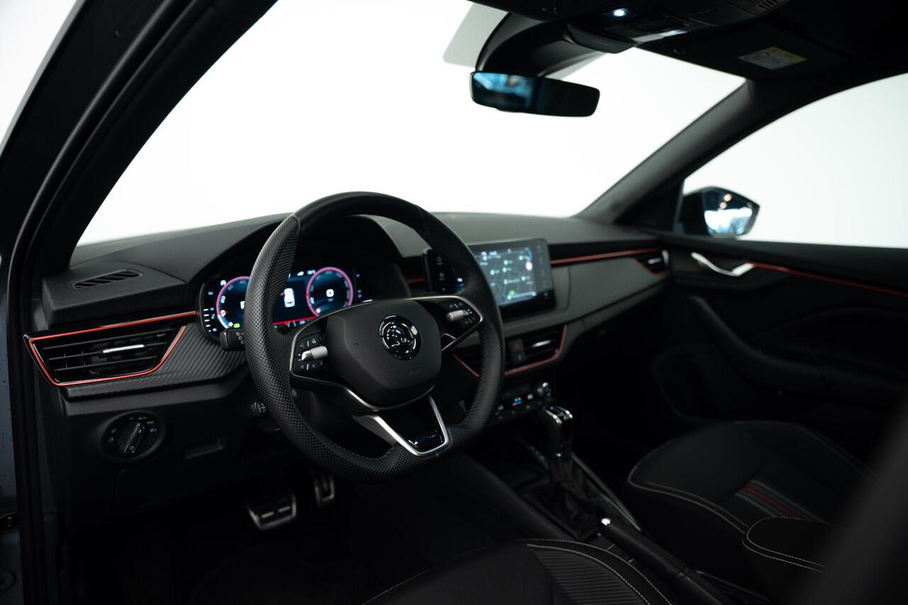 Skoda Kamiq 1.0 TSI Monte Carlo |Glazen Dak|Camera|ACC|Stoelverwarming|Stuurverwarming|Dodehoek|