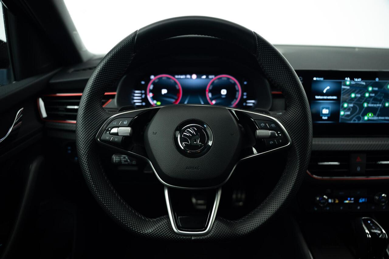 Skoda Kamiq 1.0 TSI Monte Carlo |Glazen Dak|Camera|ACC|Stoelverwarming|Stuurverwarming|Dodehoek|