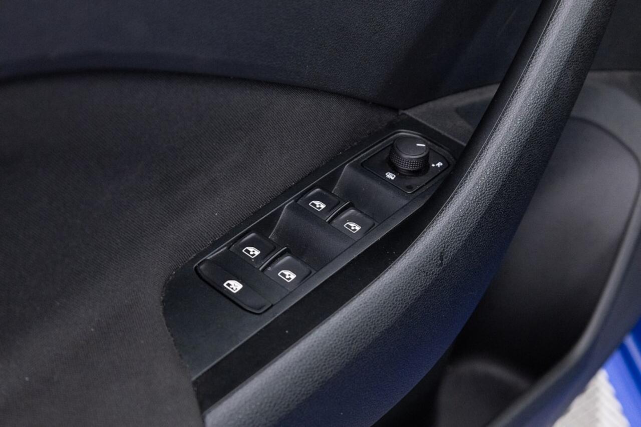 Skoda Kamiq 1.0 TSI Selection Automaat | ECC | Trekhaak ? 1e Eigenaar .