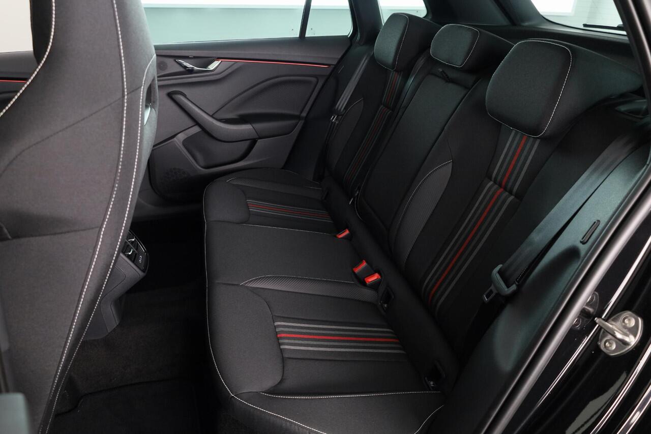 Skoda Kamiq 1.0 TSI Monte Carlo 115pk | Panoramadak | Stoelverwarming | Apple Carplay/ Android auto | 17 inch Lichtmetalen velgen