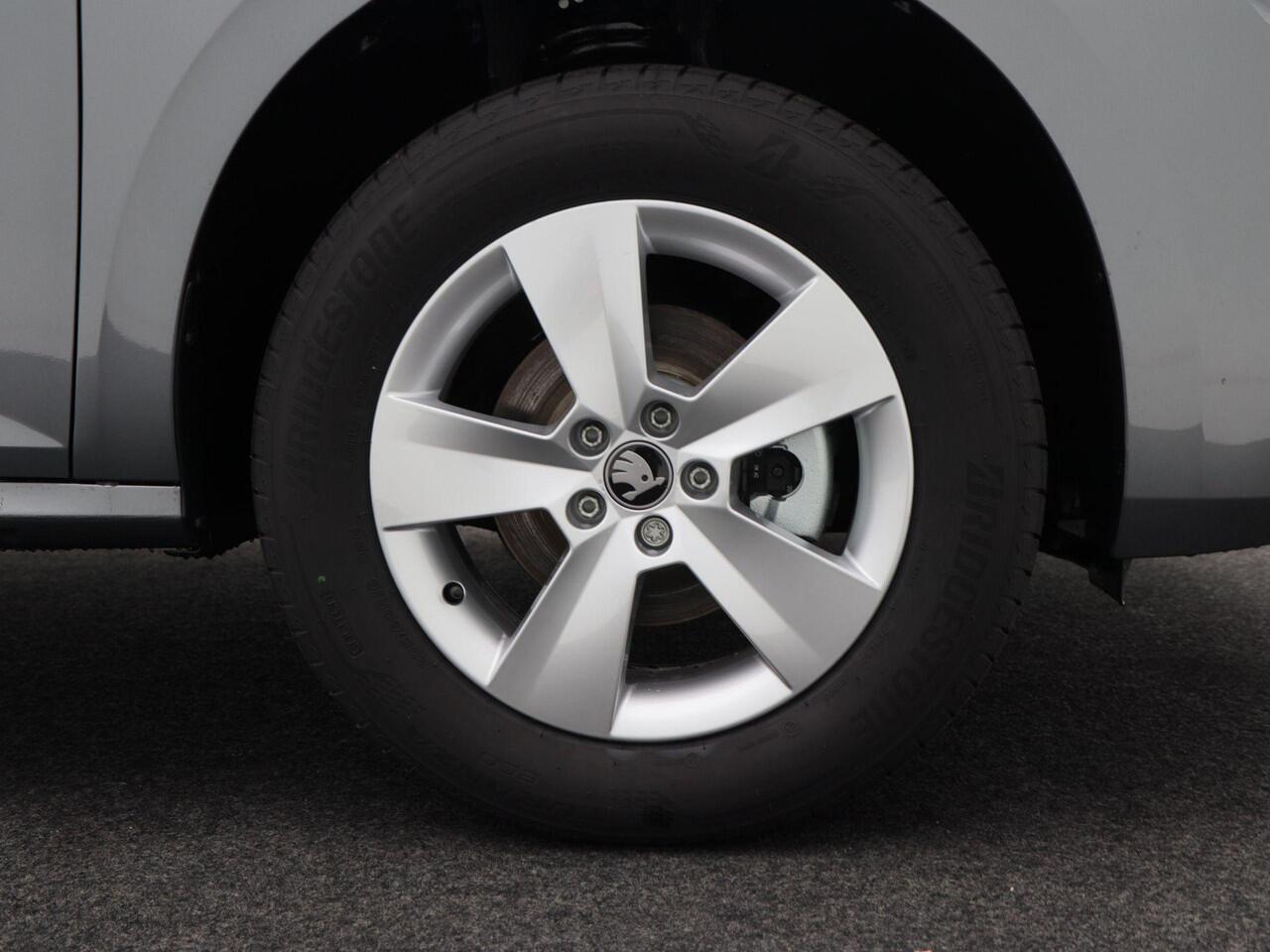 Skoda Kamiq Selection 1.0 TSI 115 PK | Trekhaak | Cruise control | Parkeersensoren | Airco automatisch