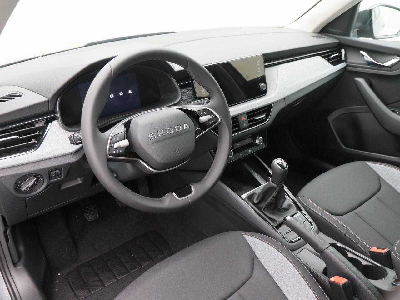 Skoda Kamiq Selection 1.0 TSI 115 PK | Trekhaak | Cruise control | Parkeersensoren | Airco automatisch