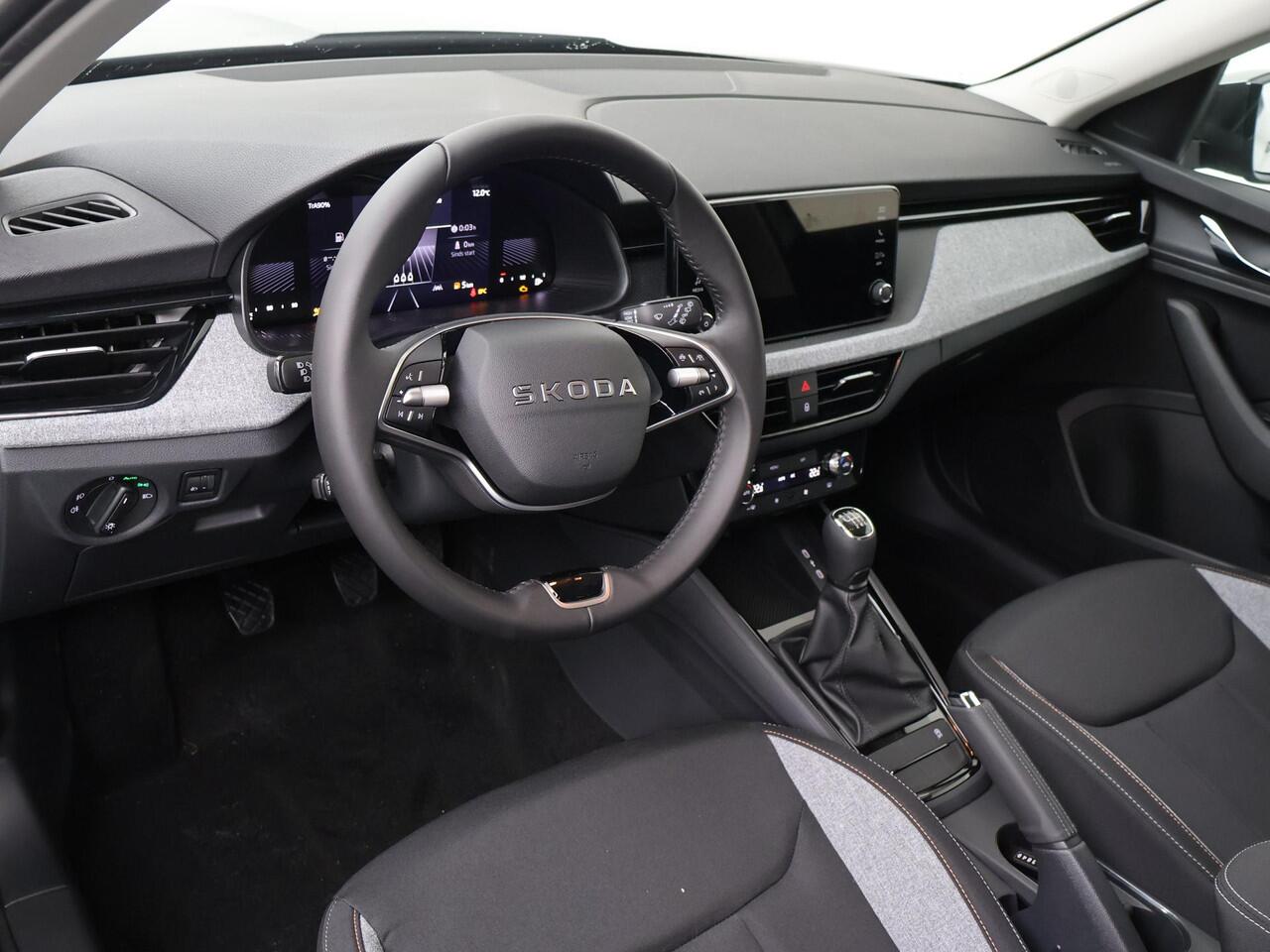 Skoda Kamiq Selection 1.0 TSI 115 PK | Travel Pakket | 16" Lichtmetalen velgen | Apple Carplay/Android Auto | Climate controle |