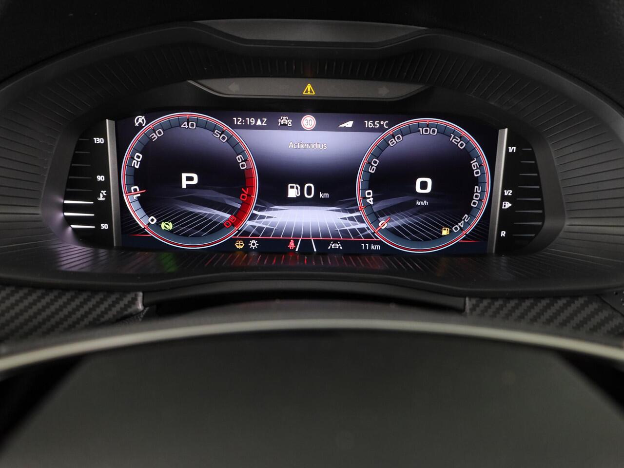 Skoda Kamiq Monte Carlo 1.0 TSI 115 pk 7 versn. DSG | 18 inch | Blind Spot | Navigatie | Adaptive Cruise | Panoramadak | Stoelverwarming |